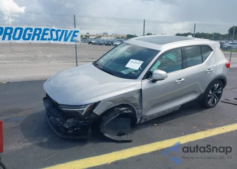 2024 Volvo Xc40 B5 Plus Bright Theme из США, поврежденный, VIN YV4L12UE0R2249649